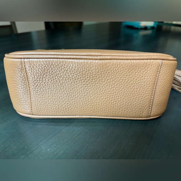 Tory Burch camera bag - Picture 3 of 5